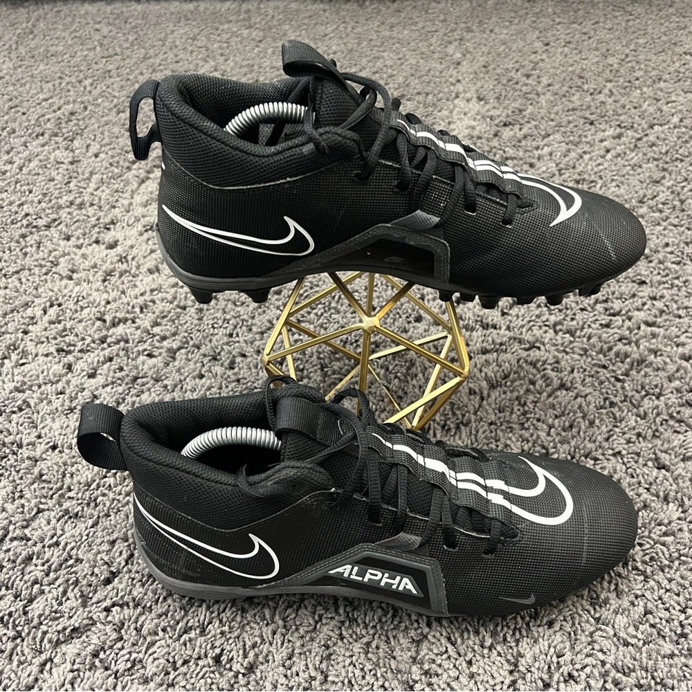 Nike Varsity 3 Cleats Alpha Menace Football Men's Size 10 Black Grey CV0586-010